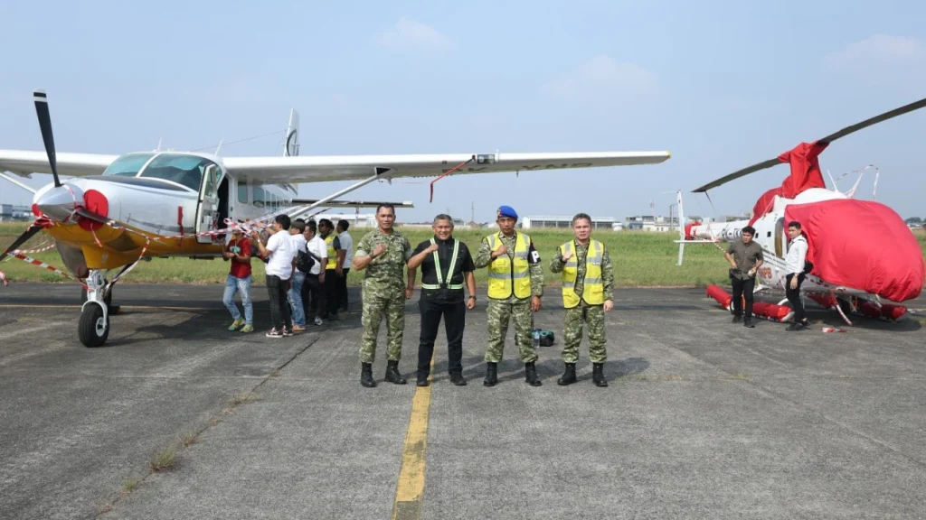 6abfee9b51fb1-pesawat-hingga-helikopter-yang-disita-kejagung-dalam-kasus-korupsi-mbg-klaster-pengadaan-motor-listrik-bgn_gemini_1265_711